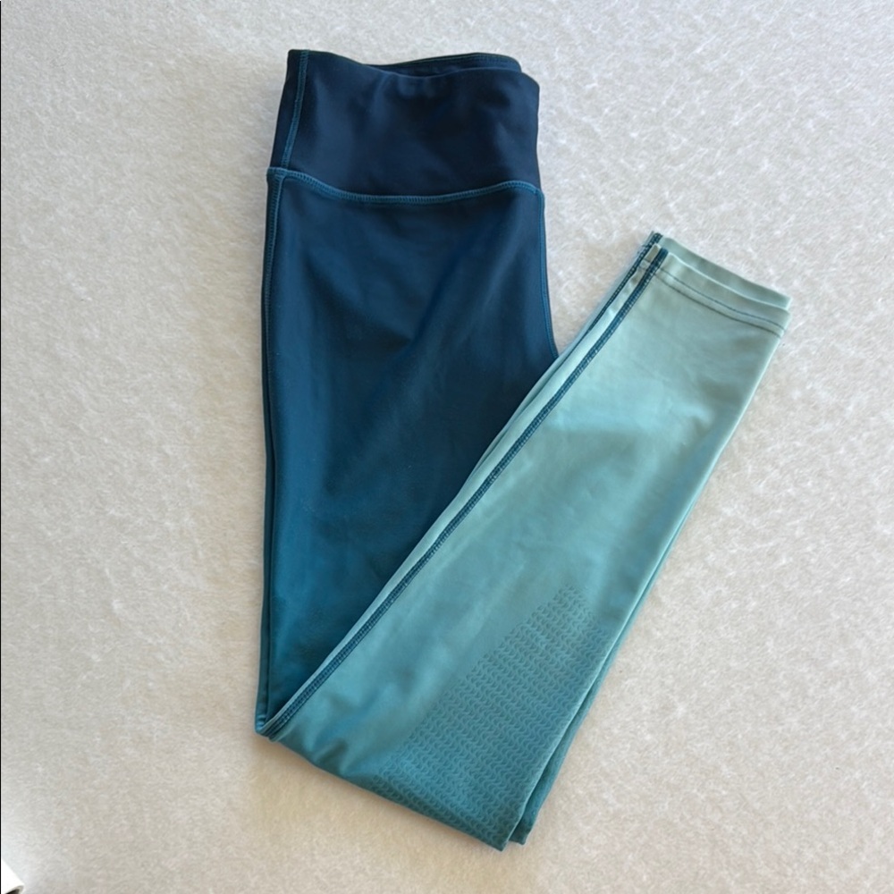 Piper by SmartPak Activewear Mid-Rise Technical Fabric Leggings Ombre Blue Med